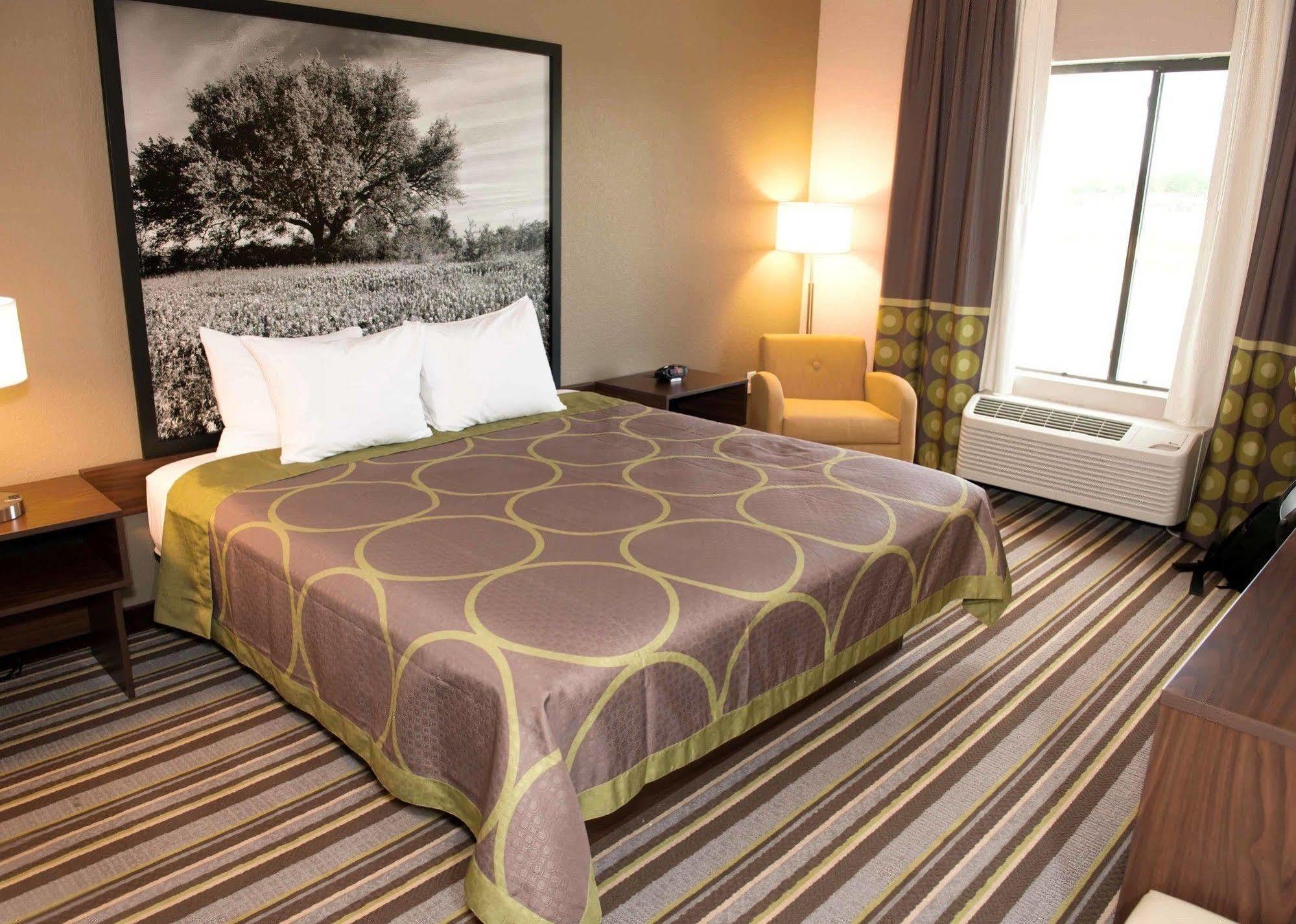 Hotel Super 8 By Wyndham Stanton Esterno foto